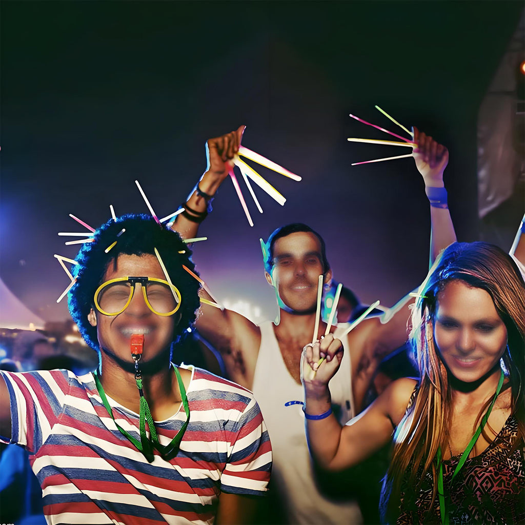 300er XXL Knicklichter Party-Set – Ultrahelle Glow Sticks inkl. Verbinder für Armbänder & Neon-Deko